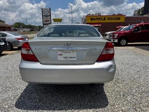 2004 Toyota Camry LE V6