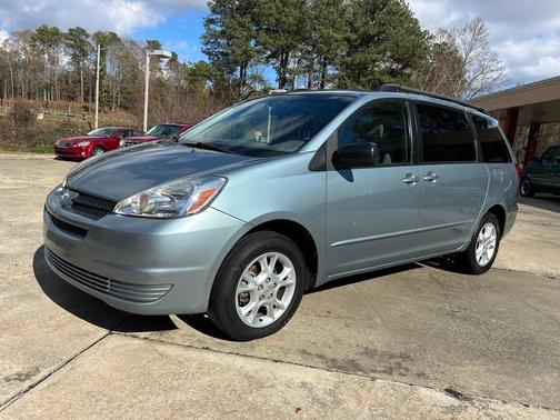 2005 Toyota Sienna LE
