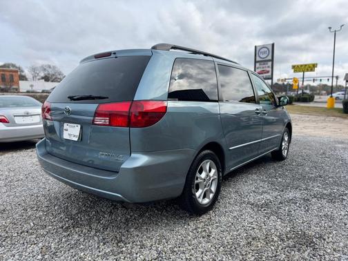 2005 Toyota Sienna LE