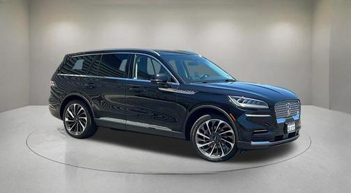 Infinite Black Metallic Clearcoat 2024 Lincoln Aviator Reserve AWD