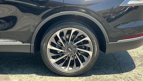 Infinite Black Metallic Clearcoat 2024 Lincoln Aviator Reserve AWD