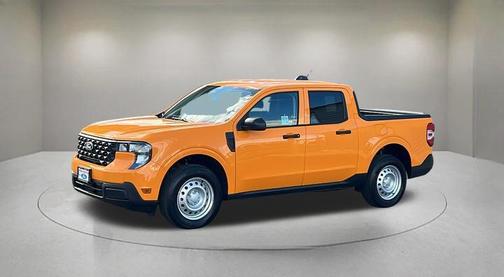 Orange Fury Metallic Tri-Coat 2026 Ford Maverick XL