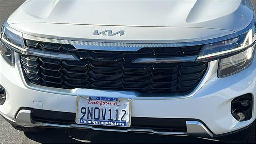 Snow White Pearl 2025 Kia Seltos EX