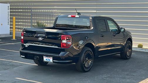 2025 Ford Maverick Lobo Standard