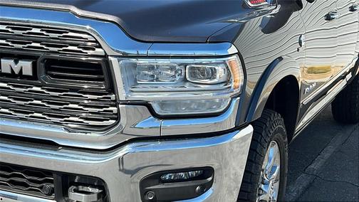 2022 RAM 2500 Limited Crew Cab 4x4 6'4' Box