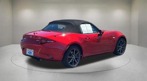 Soul Red Metallic 2016 Mazda MX-5 Miata Grand Touring