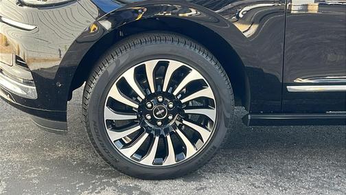 2022 Lincoln Navigator Black Label