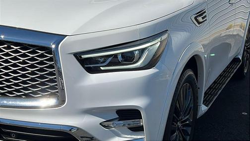 2023 INFINITI QX80 SENSORY AWD