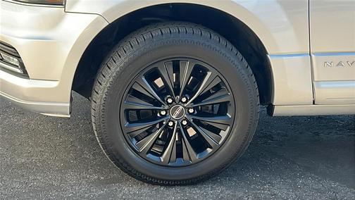 2016 Lincoln Navigator Select