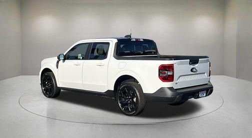 Oxford White 2025 Ford Maverick Lariat