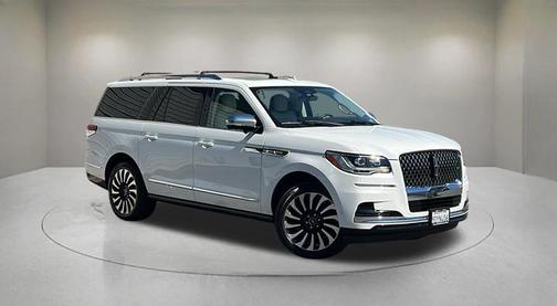 2022 Lincoln Navigator Black Label
