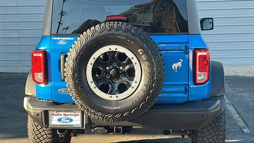Velocity Blue Metallic 2023 Ford Bronco Black Diamond