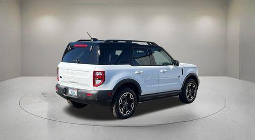 Oxford White 2025 Ford Bronco Sport Outer Banks
