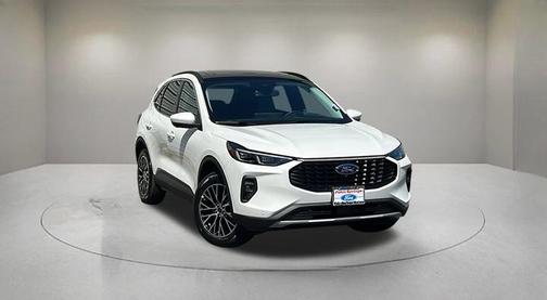 Star White Metallic Tri-Coat 2025 Ford Escape PHEV SE