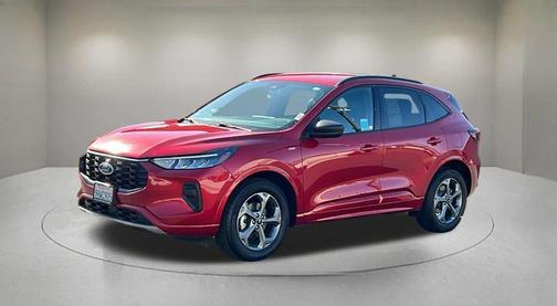 Rapid Red Metallic Tinted Clearcoat 2023 Ford Escape ST-Line