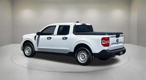 Oxford White 2025 Ford Maverick XL