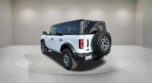 Oxford White 2025 Ford Bronco Badlands