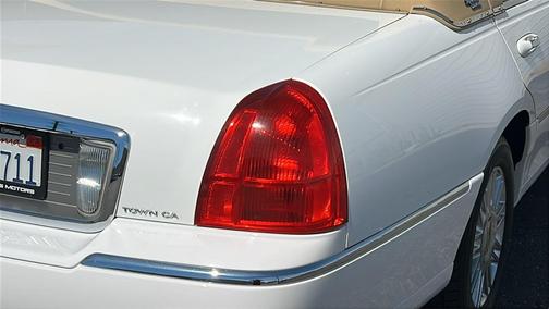 2009 Lincoln Town Car Signature
