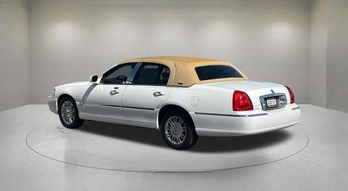 2009 Lincoln Town Car Signature