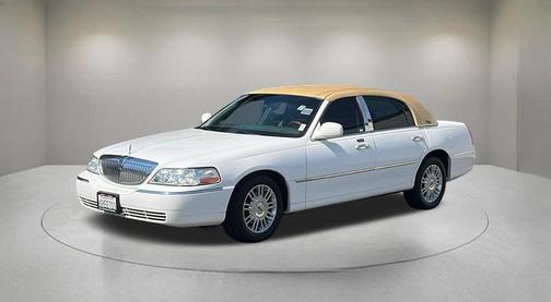 2009 Lincoln Town Car Signature