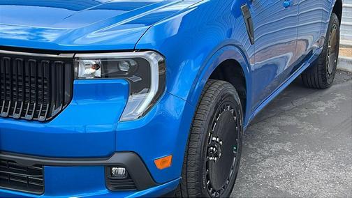 Velocity Blue 2025 Ford Maverick Lobo Standard