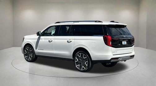 Star White Metallic Tri-Coat 2026 Ford Expedition Max Platinum