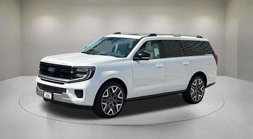 Star White Metallic Tri-Coat 2026 Ford Expedition Max Platinum