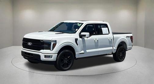 Star White Metallic Tri-Coat 2026 Ford F-150 Platinum