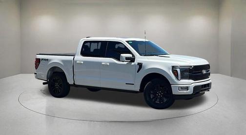 Star White Metallic Tri-Coat 2026 Ford F-150 Platinum