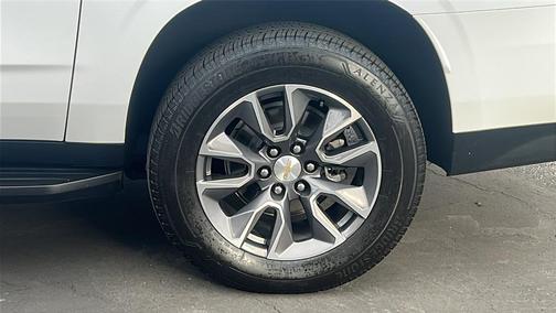 2024 Chevrolet Suburban LS