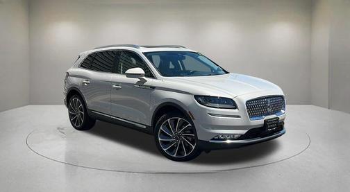 Ceramic Pearl Metallic Tinted Clearcoat 2023 Lincoln Nautilus Reserve