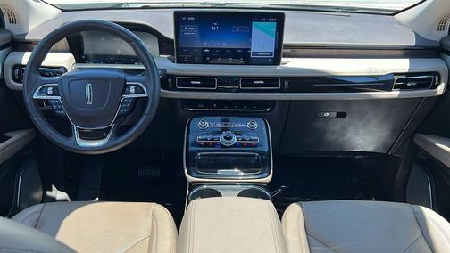 Ceramic Pearl Metallic Tinted Clearcoat 2023 Lincoln Nautilus Reserve