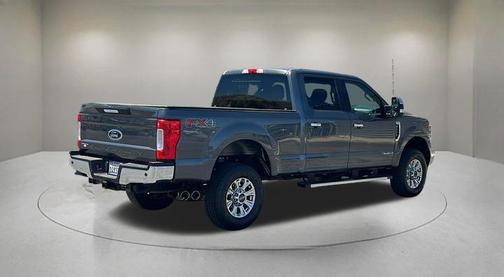 Magnetic Metallic 2018 Ford F-250 XLT