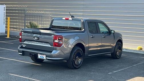 2025 Ford Maverick Lobo Standard