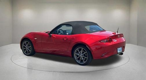 Soul Red Metallic 2016 Mazda MX-5 Miata Grand Touring