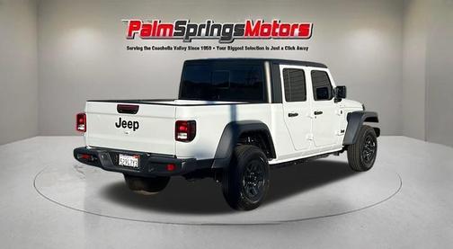 2024 Jeep Gladiator Sport