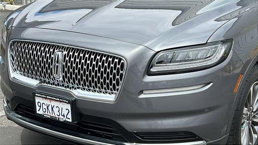 Asher Gray Metallic Clearcoat 2023 Lincoln Nautilus Standard