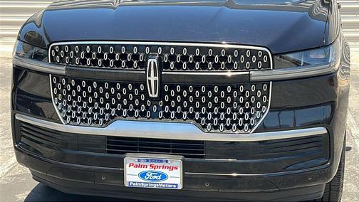 Infinite Black Metallic Clearcoat 2025 Lincoln Navigator Reserve