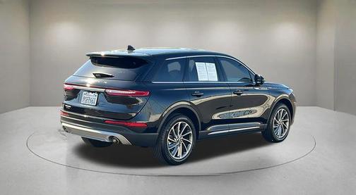 Infinite Black Metallic Clearcoat 2024 Lincoln Corsair Premiere