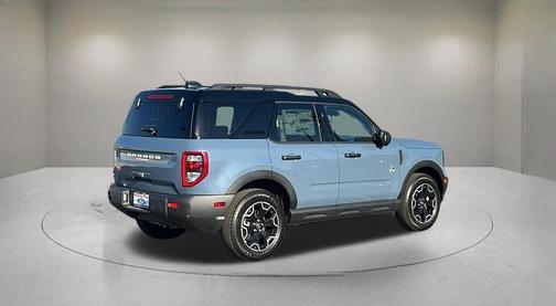 Azure Gray Metallic Tri-Coat 2026 Ford Bronco Sport Outer Banks