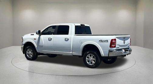 Bright White Clearcoat 2022 RAM 2500 Laramie Crew Cab 4x4 6'4' Box
