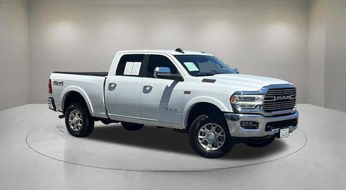 Bright White Clearcoat 2022 RAM 2500 Laramie Crew Cab 4x4 6'4' Box
