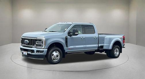 Glacier Gray Metallic Tri-Coat 2026 Ford F-350 Platinum