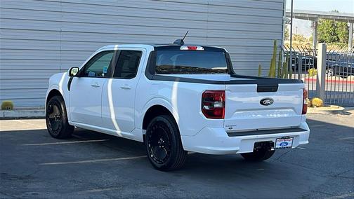 2025 Ford Maverick Lobo Standard