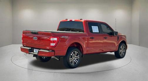 Hot Pepper Red Metallic Tinted Clearcoat 2023 Ford F-150 XL