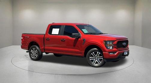 Hot Pepper Red Metallic Tinted Clearcoat 2023 Ford F-150 XL