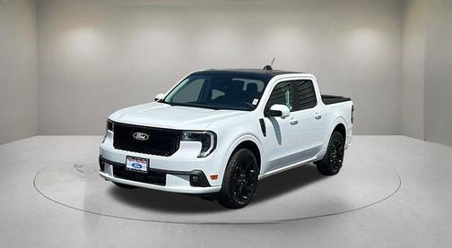 Oxford White 2025 Ford Maverick Lobo