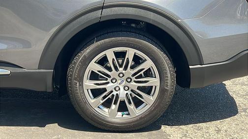 Carbonized Gray Metallic 2025 Ford Explorer Platinum