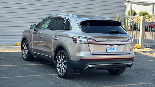 2019 Lincoln Nautilus Select