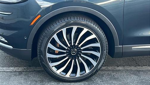 2022 Lincoln Nautilus Black Label